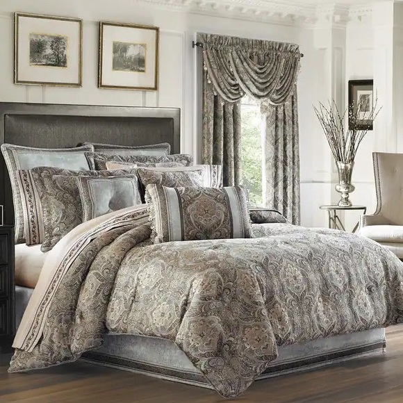 J. Queen New York Other - J. Queen New York Provence Comforter Set - Queen NEW